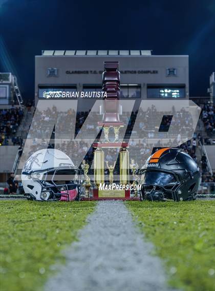 Thumbnail 2 in Campbell vs. Kamehameha Kapalama (HHSAA Division I-Open Final) photogallery.