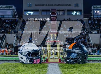 Thumbnail 1 in Campbell vs. Kamehameha Kapalama (HHSAA Division I-Open Final) photogallery.