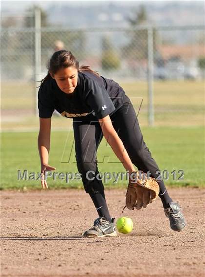 Thumbnail 2 in Mira Monte vs Foothill (Mira Monte Invitational) photogallery.