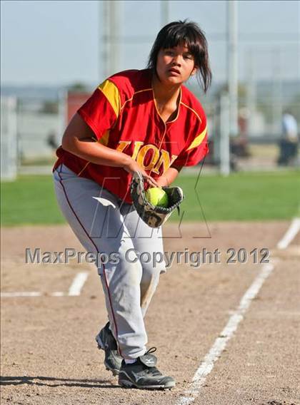Thumbnail 1 in Mira Monte vs Foothill (Mira Monte Invitational) photogallery.