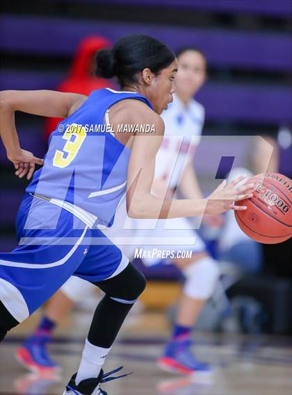 Thumbnail 1 in St. Bernard vs Los Altos photogallery.
