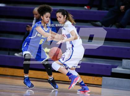 Thumbnail 2 in St. Bernard vs Los Altos photogallery.