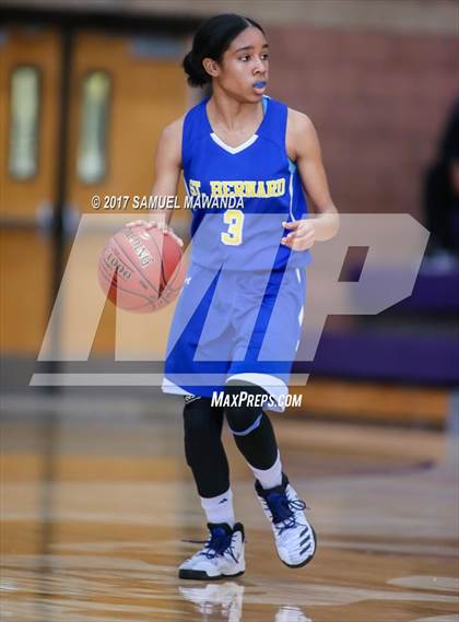 Thumbnail 1 in St. Bernard vs Los Altos photogallery.