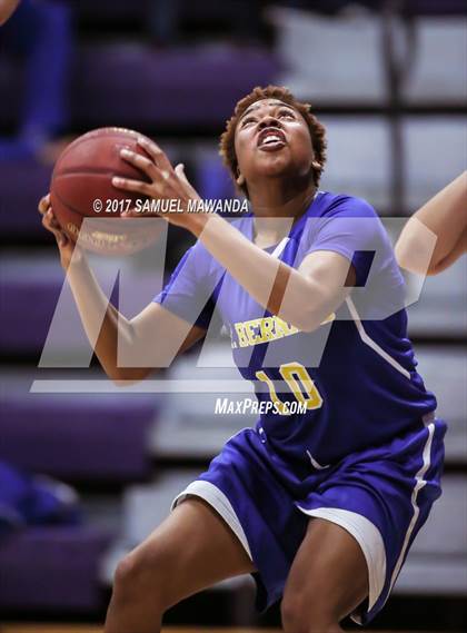 Thumbnail 2 in St. Bernard vs Los Altos photogallery.