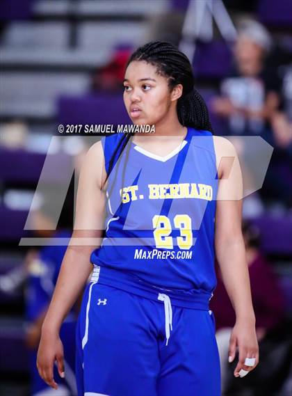Thumbnail 2 in St. Bernard vs Los Altos photogallery.