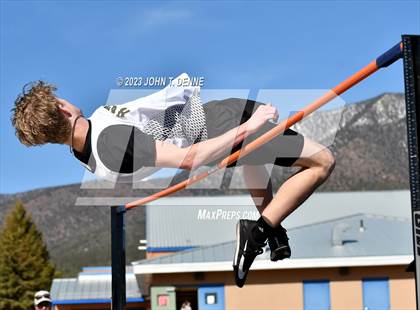 Thumbnail 1 in Questa Invitational photogallery.