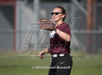 Thumbnail 2 in Sheldon @ Willamette (Game 1) photogallery.