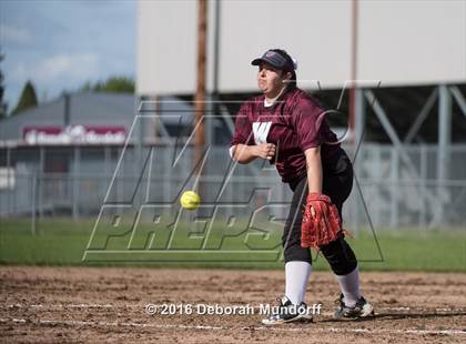 Thumbnail 2 in Sheldon @ Willamette (Game 1) photogallery.