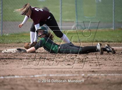 Thumbnail 3 in Sheldon @ Willamette (Game 1) photogallery.