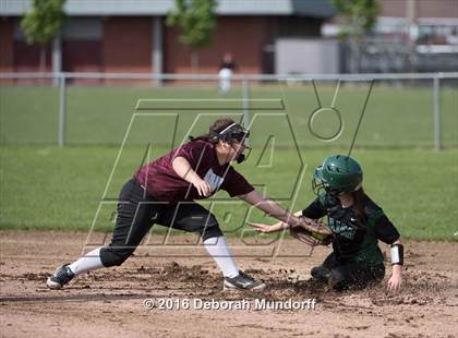 Thumbnail 3 in Sheldon @ Willamette (Game 1) photogallery.