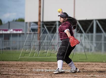 Thumbnail 1 in Sheldon @ Willamette (Game 1) photogallery.