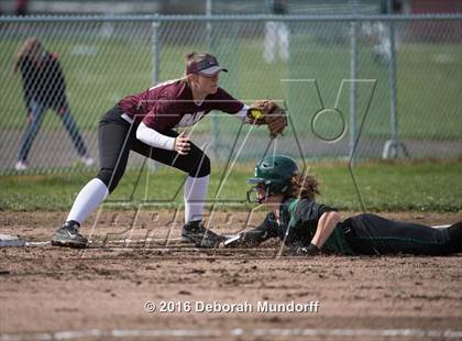 Thumbnail 1 in Sheldon @ Willamette (Game 1) photogallery.