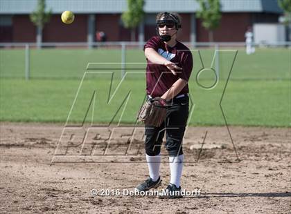 Thumbnail 1 in Sheldon @ Willamette (Game 1) photogallery.