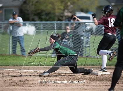 Thumbnail 3 in Sheldon @ Willamette (Game 1) photogallery.