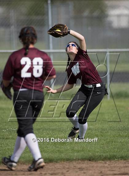 Thumbnail 1 in Sheldon @ Willamette (Game 1) photogallery.