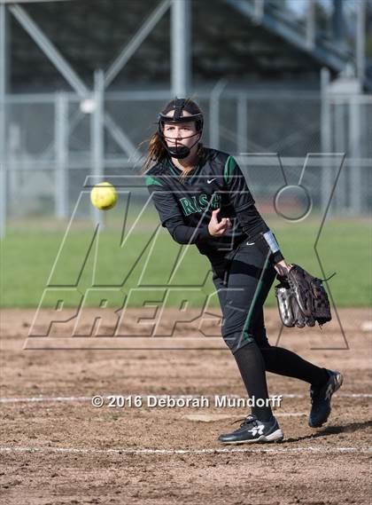 Thumbnail 3 in Sheldon @ Willamette (Game 1) photogallery.