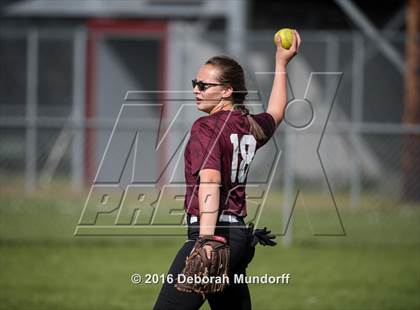 Thumbnail 1 in Sheldon @ Willamette (Game 1) photogallery.