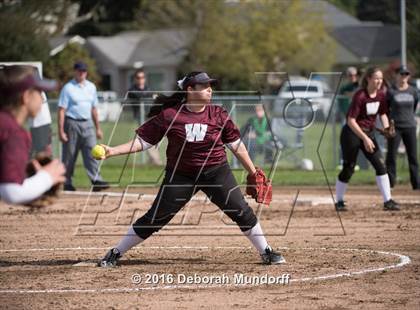 Thumbnail 3 in Sheldon @ Willamette (Game 1) photogallery.