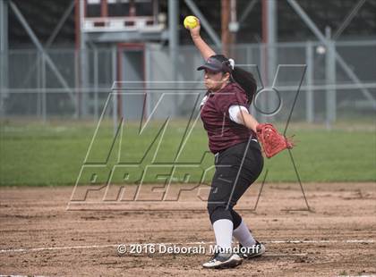 Thumbnail 2 in Sheldon @ Willamette (Game 1) photogallery.