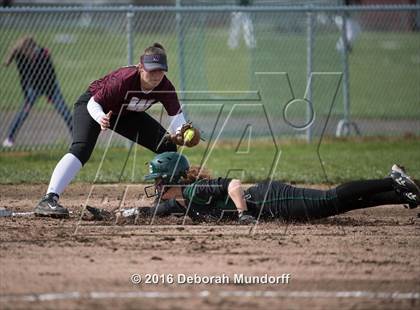 Thumbnail 2 in Sheldon @ Willamette (Game 1) photogallery.