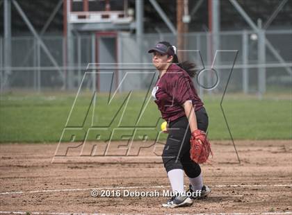 Thumbnail 3 in Sheldon @ Willamette (Game 1) photogallery.
