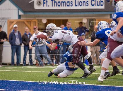 Thumbnail 3 in Pulaski County @ Highlands (KHSAA 5A Semifinal) photogallery.