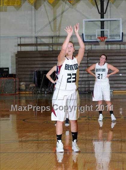Thumbnail 3 in Benton vs Carterville (Marion Lady Wildcat Invitational) photogallery.