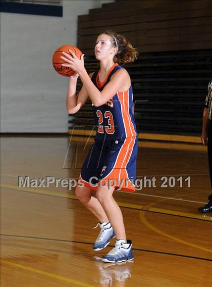 Thumbnail 3 in Benton vs Carterville (Marion Lady Wildcat Invitational) photogallery.