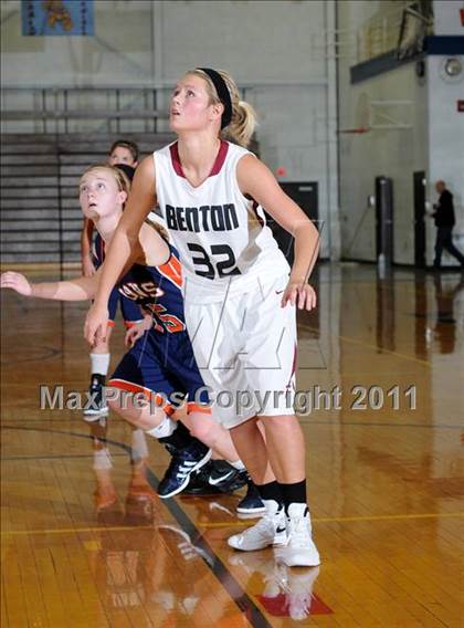 Thumbnail 1 in Benton vs Carterville (Marion Lady Wildcat Invitational) photogallery.