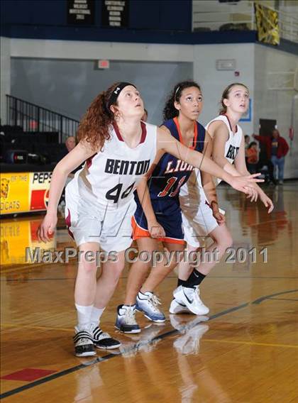 Thumbnail 2 in Benton vs Carterville (Marion Lady Wildcat Invitational) photogallery.