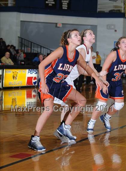 Thumbnail 1 in Benton vs Carterville (Marion Lady Wildcat Invitational) photogallery.
