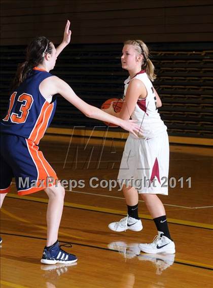 Thumbnail 2 in Benton vs Carterville (Marion Lady Wildcat Invitational) photogallery.