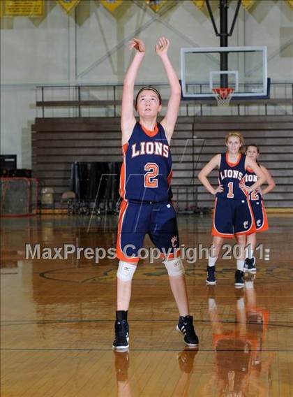 Thumbnail 3 in Benton vs Carterville (Marion Lady Wildcat Invitational) photogallery.