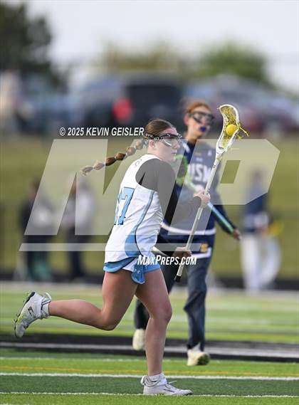 Thumbnail 2 in University School of Milwaukee @ Kenosha Storm JV photogallery.