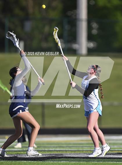 Thumbnail 1 in University School of Milwaukee @ Kenosha Storm JV photogallery.
