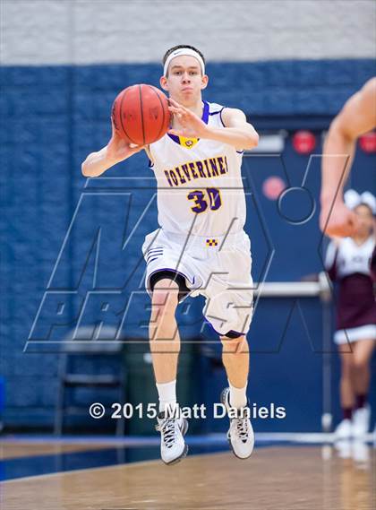 Thumbnail 2 in Bayfield vs. Alamosa (CHSAA 3A Consolation) photogallery.