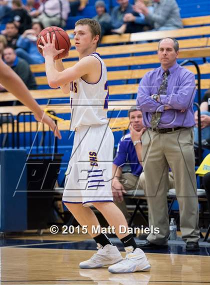 Thumbnail 3 in Bayfield vs. Alamosa (CHSAA 3A Consolation) photogallery.
