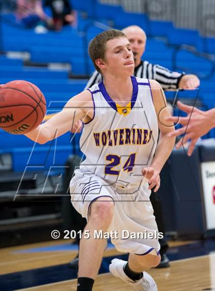 Thumbnail 3 in Bayfield vs. Alamosa (CHSAA 3A Consolation) photogallery.