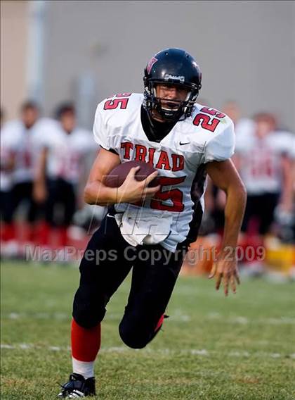 Thumbnail 1 in Triad @ Collinsville photogallery.