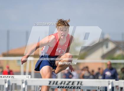 Thumbnail 3 in Roosevelt Invitational photogallery.