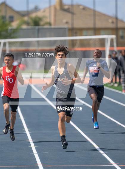 Thumbnail 1 in Roosevelt Invitational photogallery.