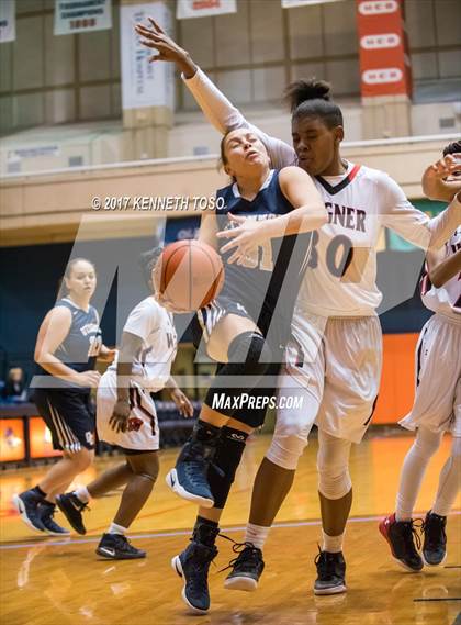 Thumbnail 1 in Wagner vs. O'Connor (UIL 6A Bi-District) photogallery.