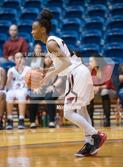 Thumbnail 2 in Wagner vs. O'Connor (UIL 6A Bi-District) photogallery.