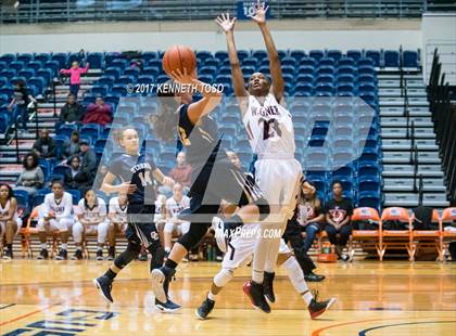 Thumbnail 3 in Wagner vs. O'Connor (UIL 6A Bi-District) photogallery.
