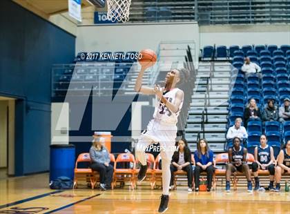Thumbnail 3 in Wagner vs. O'Connor (UIL 6A Bi-District) photogallery.