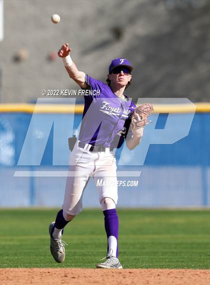 Thumbnail 1 in Fayetteville vs Lake Oswego (Coach Bob National Invitational) photogallery.