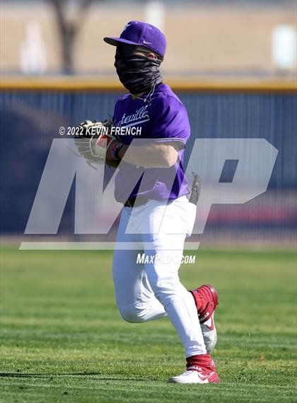 Thumbnail 3 in Fayetteville vs Lake Oswego (Coach Bob National Invitational) photogallery.