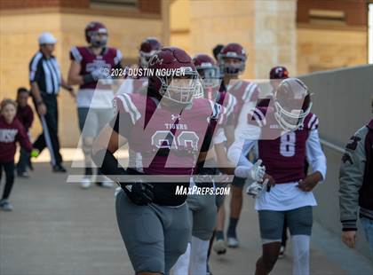 Thumbnail 3 in A&M Consolidated vs. La Porte (UIL Football 5A D1 Region III Semifinal) photogallery.