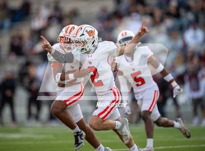 Thumbnail 1 in A&M Consolidated vs. La Porte (UIL Football 5A D1 Region III Semifinal) photogallery.