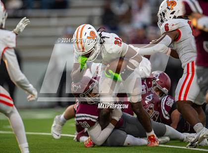 Thumbnail 2 in A&M Consolidated vs. La Porte (UIL Football 5A D1 Region III Semifinal) photogallery.
